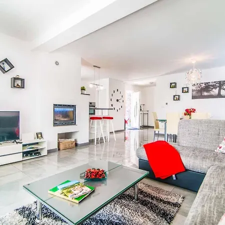 Sofia Villa